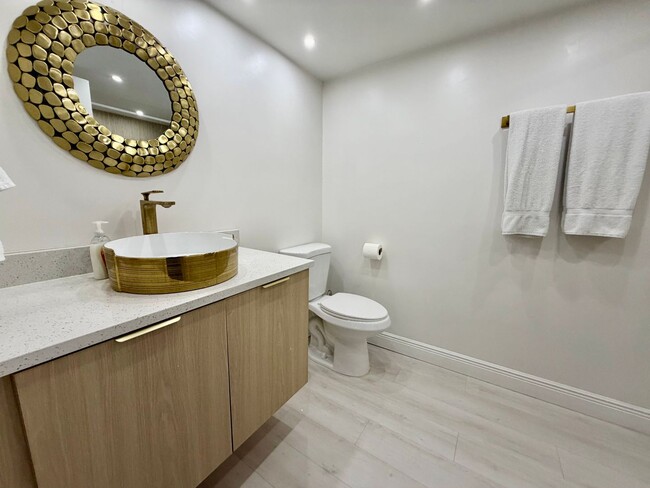 Building Photo - Bright & Modern 2-Bed Condo Overlooking Pond and Golf Course in Saddlebrook!