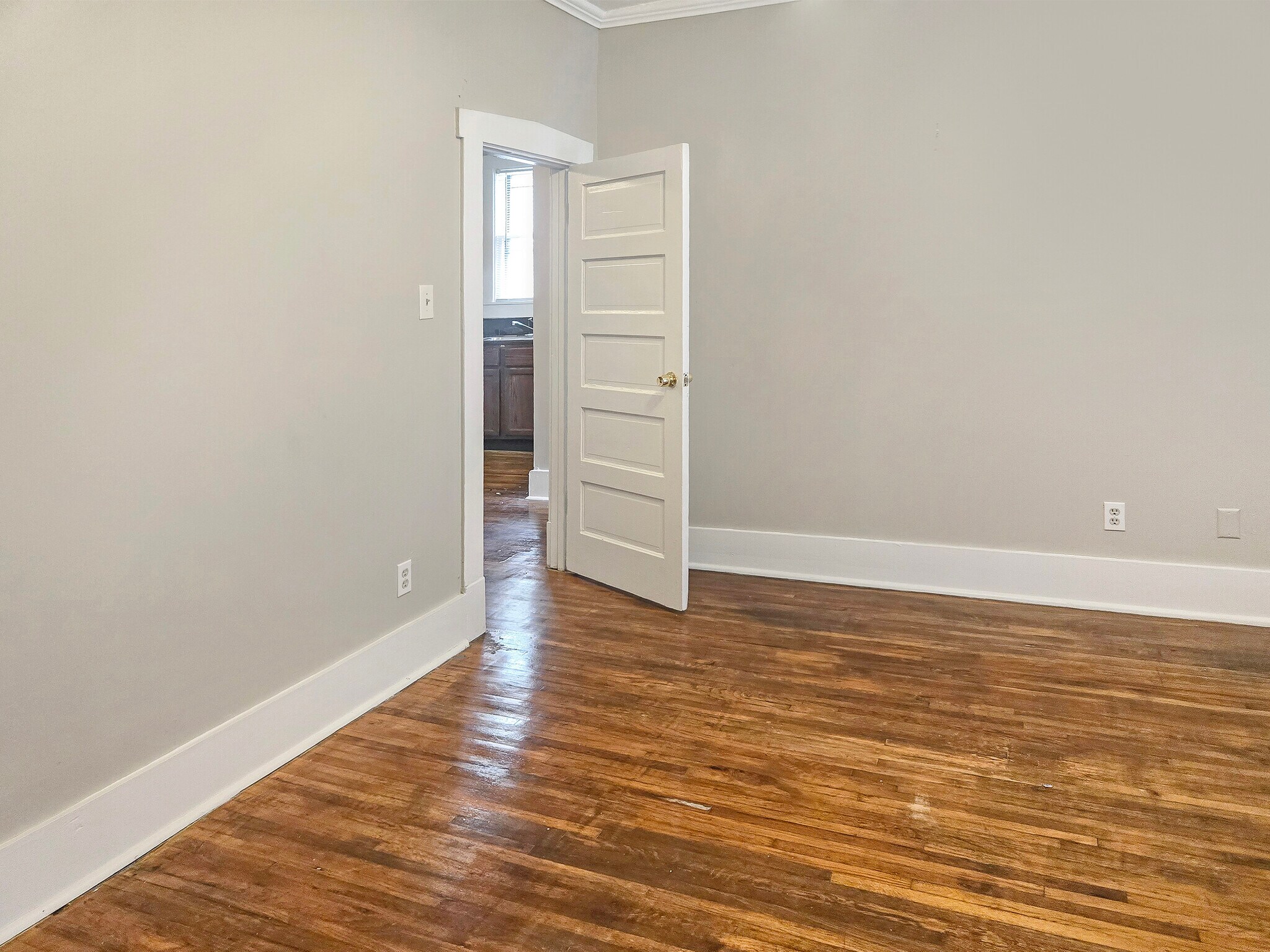 Building Photo - 1534 N Parkway