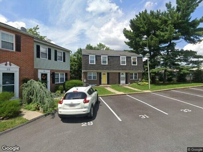 Building Photo - 37 Cardor Court