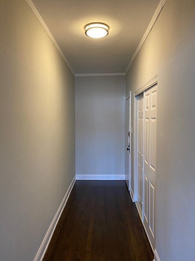 Building Photo - 730 Reba Pl