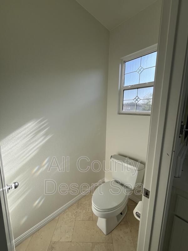 Building Photo - 16826 Clovergreen Ln