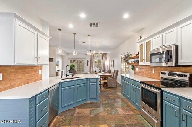 Building Photo - 2096 E Riviera Dr