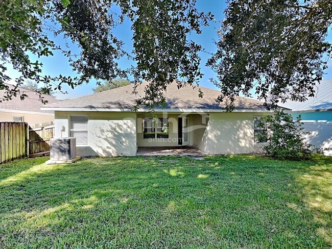 Building Photo - 875 Sedgewood Cir