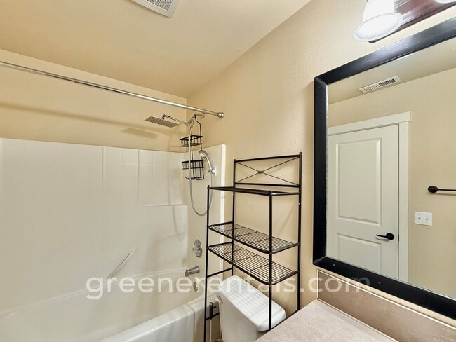 Building Photo - 3BR/2.5BA Home in Quiet Tumwater Neighborhood