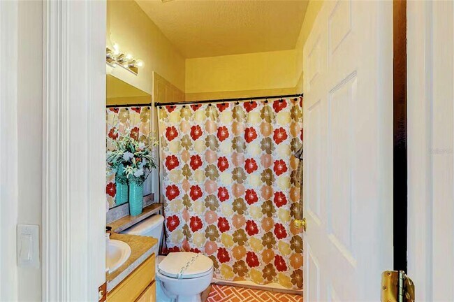 Building Photo - 136 Henley Cir