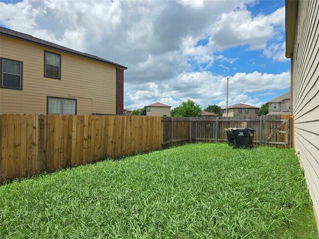 Building Photo - 160 Mistletoe Ln