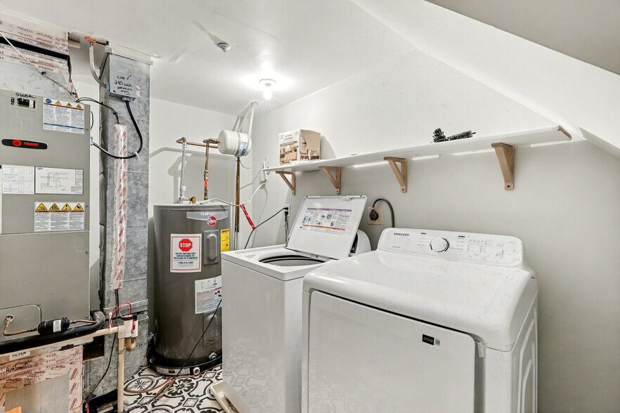 Building Photo - 19009 Crosstie Ter