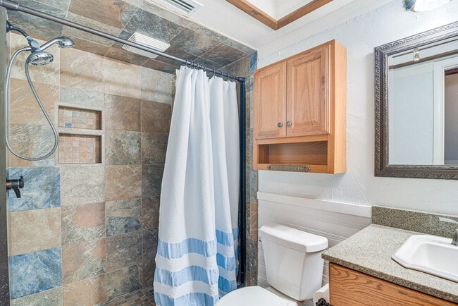 Building Photo - 2360 Willow Tree Trail