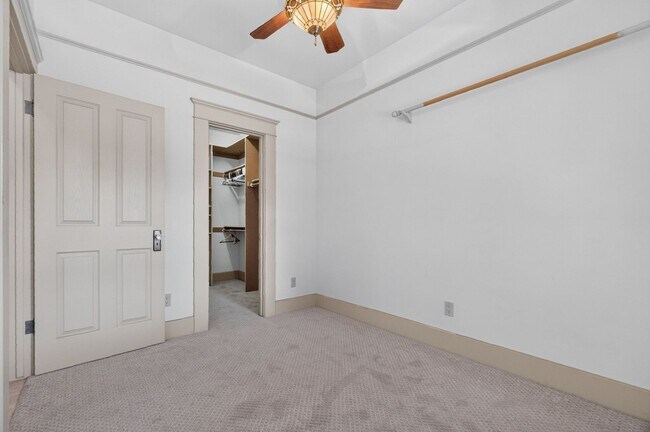 Building Photo - 3 Bedroom with Historical Charm Close to Square