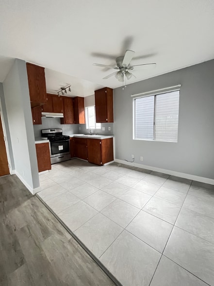 Building Photo - 322 Laveta Terrace