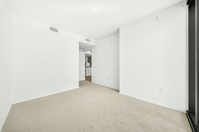 Building Photo - The Park Ward Village #2307