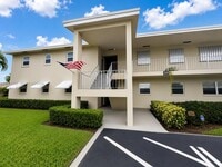 Building Photo - 306 Circle Dr S