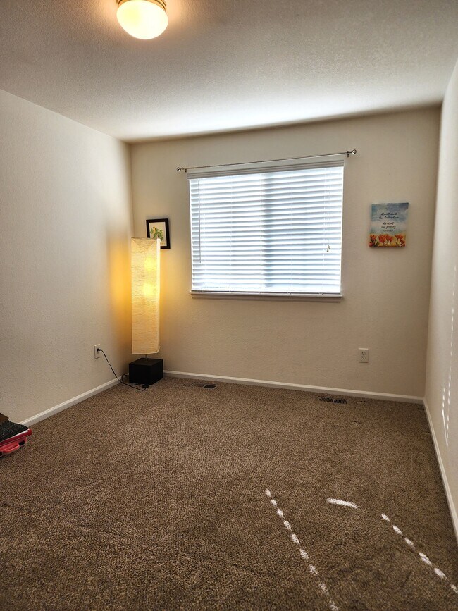 Building Photo - 13628 Plaster Cir