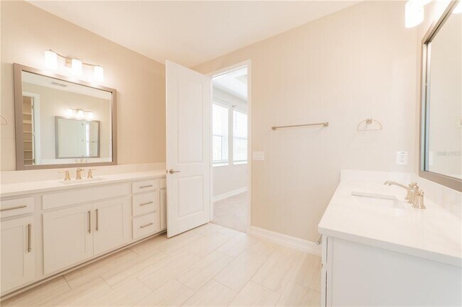 Building Photo - 4667 San Martino Dr