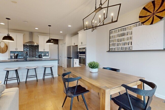 Building Photo - 129 Cold Brk Dr