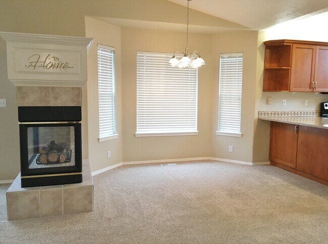Building Photo - Beautiful 3 bed 2 bath home in a quiet cul-d-sack in downtown Eagle off Palmetto Ave