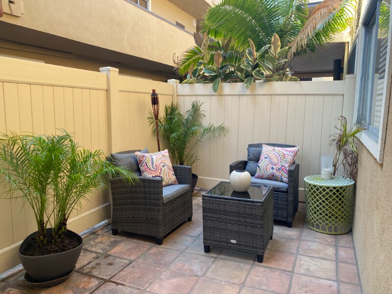 Building Photo - 970 Palm Ave