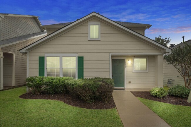 Building Photo - 1617 Nichole Woods Dr