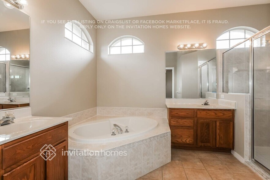 Building Photo - 11003 Star Rush Pl