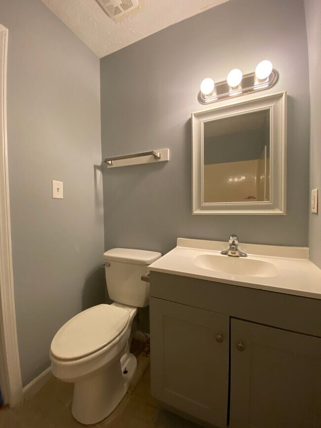 Building Photo - 1629/1631 Beaverdam Rd