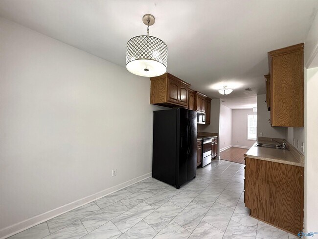 Building Photo - 322 Eagle Ridge Dr