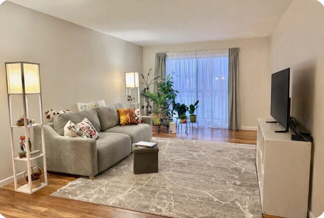 Building Photo - 5 Villa Verde Dr