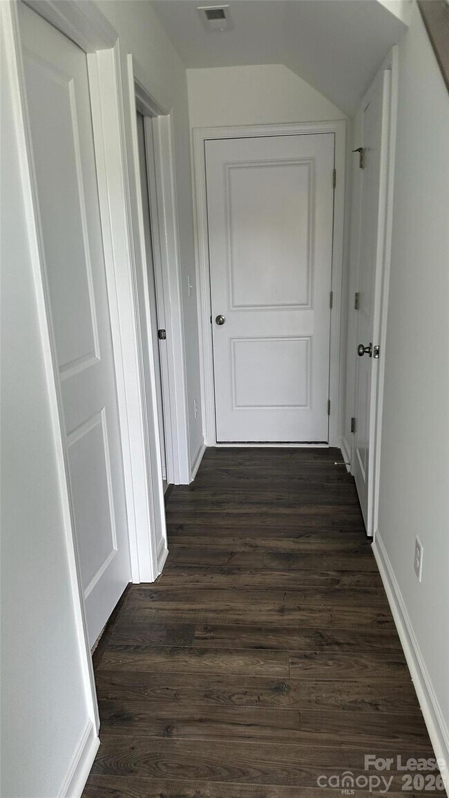 Building Photo - 3214 Stelfox St