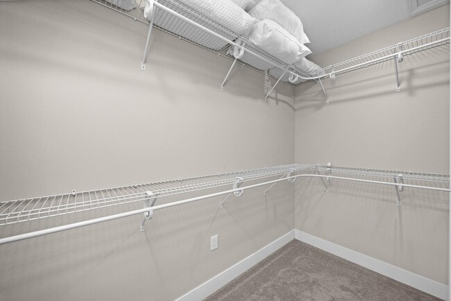 Building Photo - 204 Hunter Ln