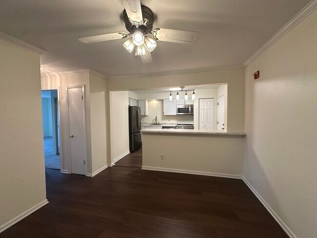 Building Photo - 2331 Ogden Ave