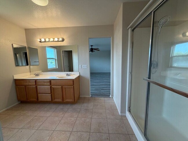 Building Photo - 28700 Lavatera Ave