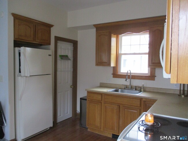 Building Photo - 76 Dog Hill Rd