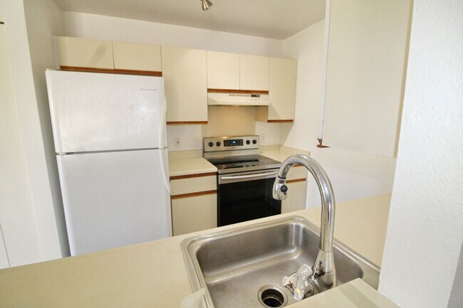 Building Photo - Unfurnished 2 bed/ 1.5 bath Kihei Villages