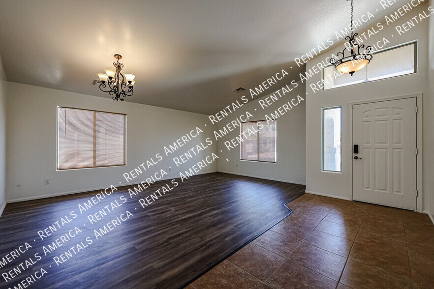 Building Photo - 41103 W Thornberry Ln