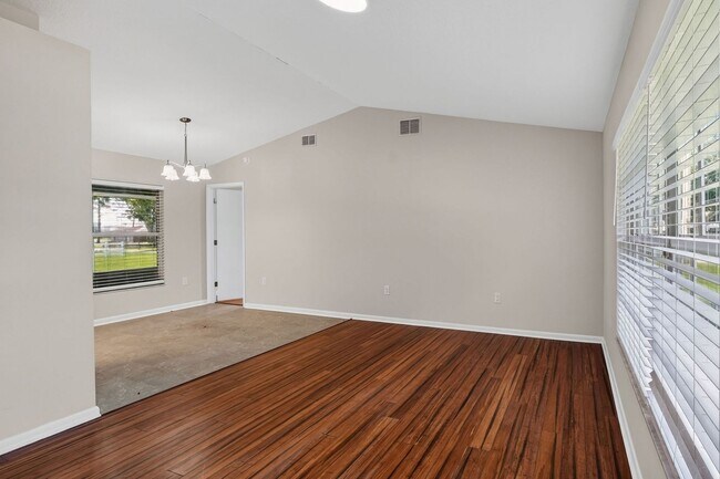 Building Photo - 1201 Burlington Ct