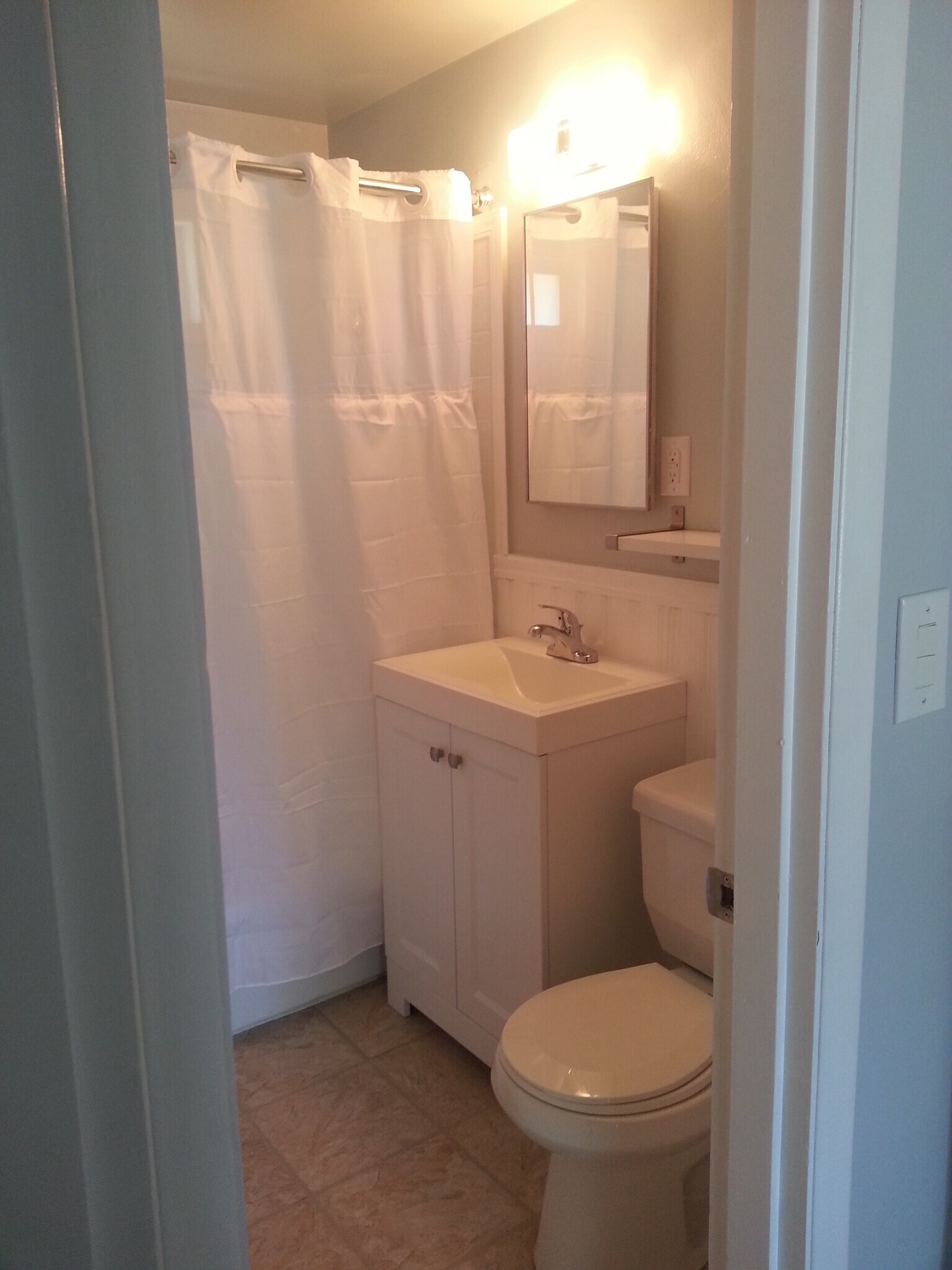 BATHROOM - 1115 11th St