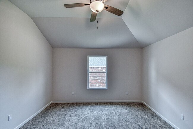 Building Photo - Brand New Construction in Varenna Landing!