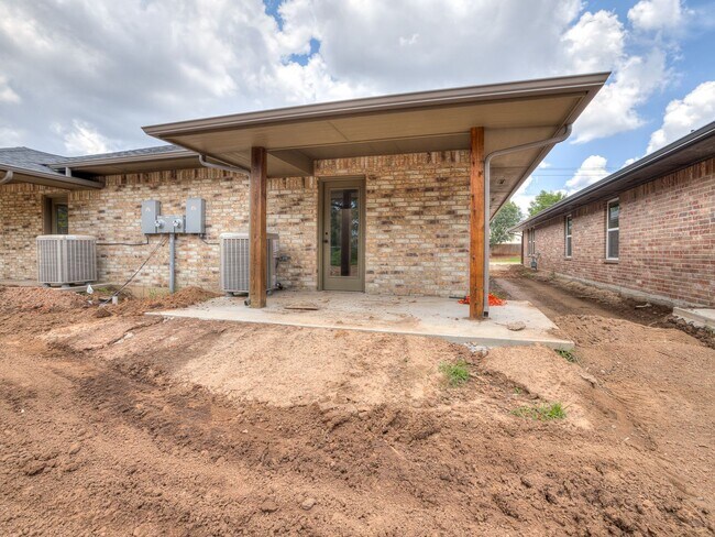Building Photo - Beautiful New 3-Bed Duplex – Pet Friendly