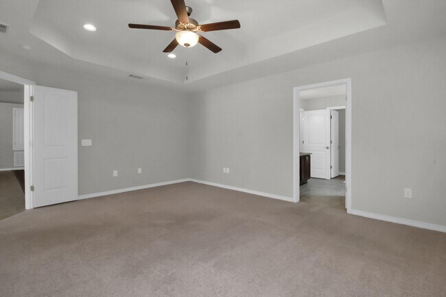 Building Photo - 8402 Island Dr