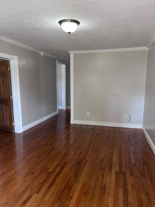 Building Photo - 409 Fairmont Ave