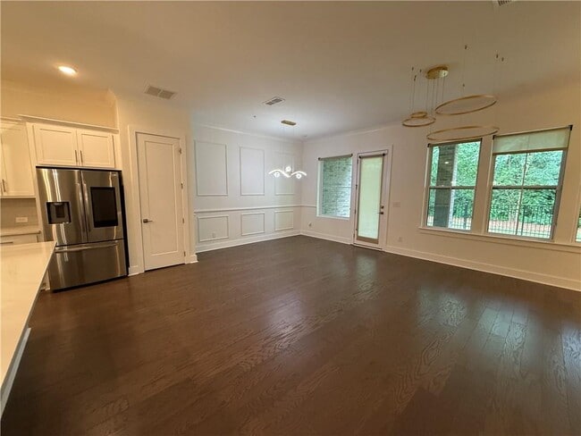 Building Photo - 1190 Harper Dr