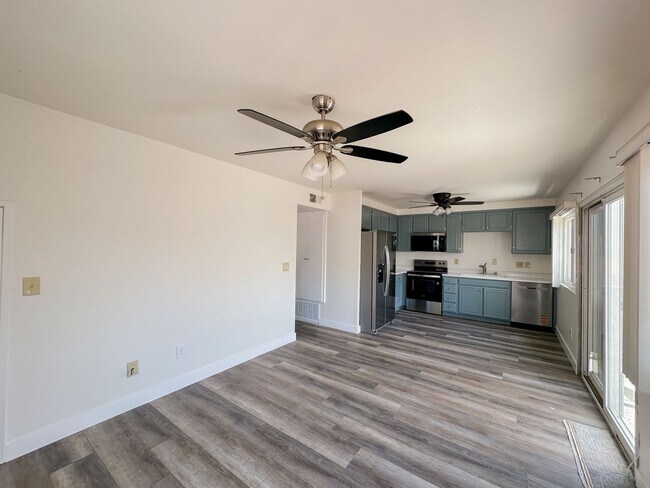 Building Photo - Updated 4 Bedroom, 2 Bath Villa Portofino ...