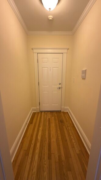 Building Photo - 3 Chauncy Ln