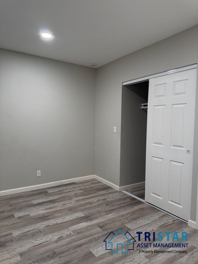 Building Photo - Upgraded 1BD/1BA Apartment in Lakeside, CA - 1/2 Off Move-In Special!