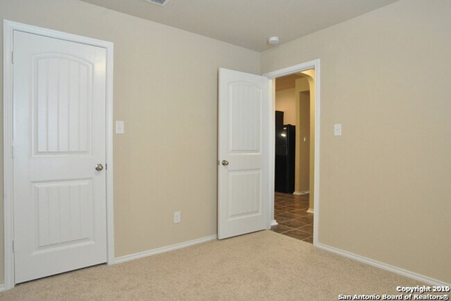 Building Photo - 4 Bedroom/2 Bath Amhurst Subdivision