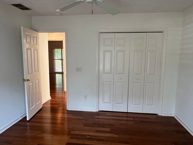 Building Photo - 20 Purple Martin Ln