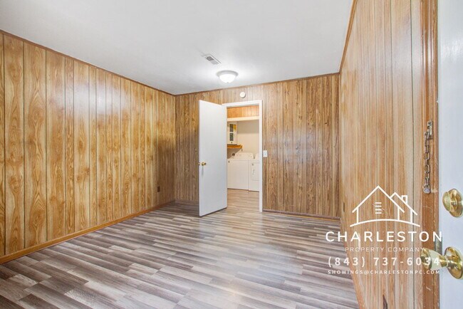 Building Photo - 1908 Swift Ave