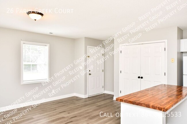Building Photo - 26 Paris Creek Ct