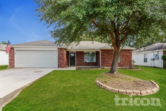 Building Photo - 16365 River Fall Ct