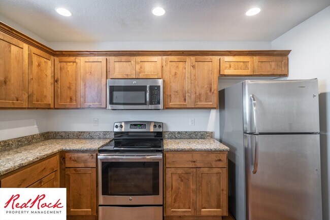 Building Photo - 2801 E 450 N