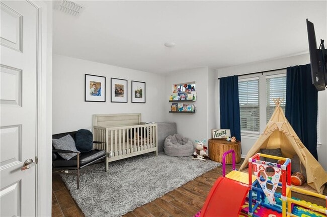 Building Photo - 16 Chalk Rdg Dr